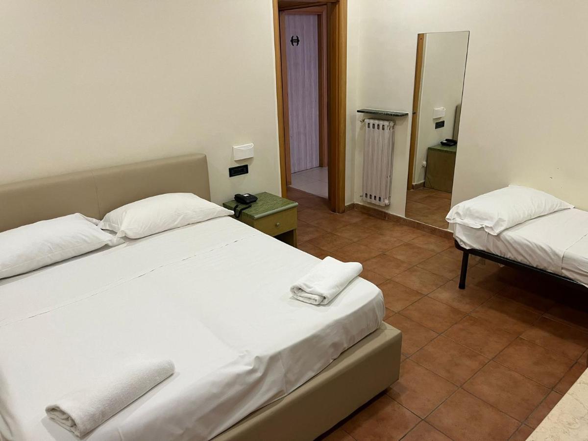 Hotel Porta a Porta Nápoly Kültér fotó